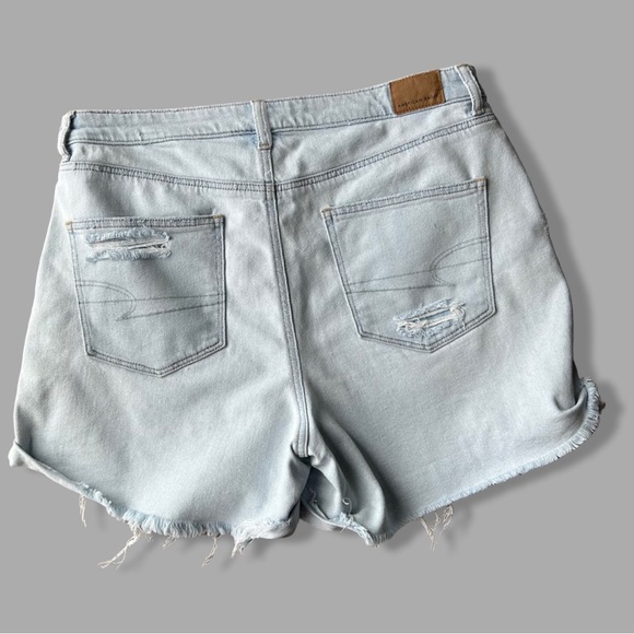 American Eagle Outfitters Distressed Stretch Mom Jean Shorts - Picture 12 of 14